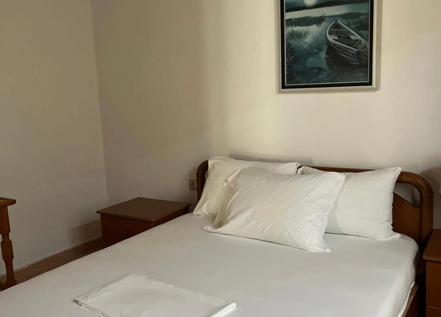 Hotel Portokali Himare 0*,  Albania