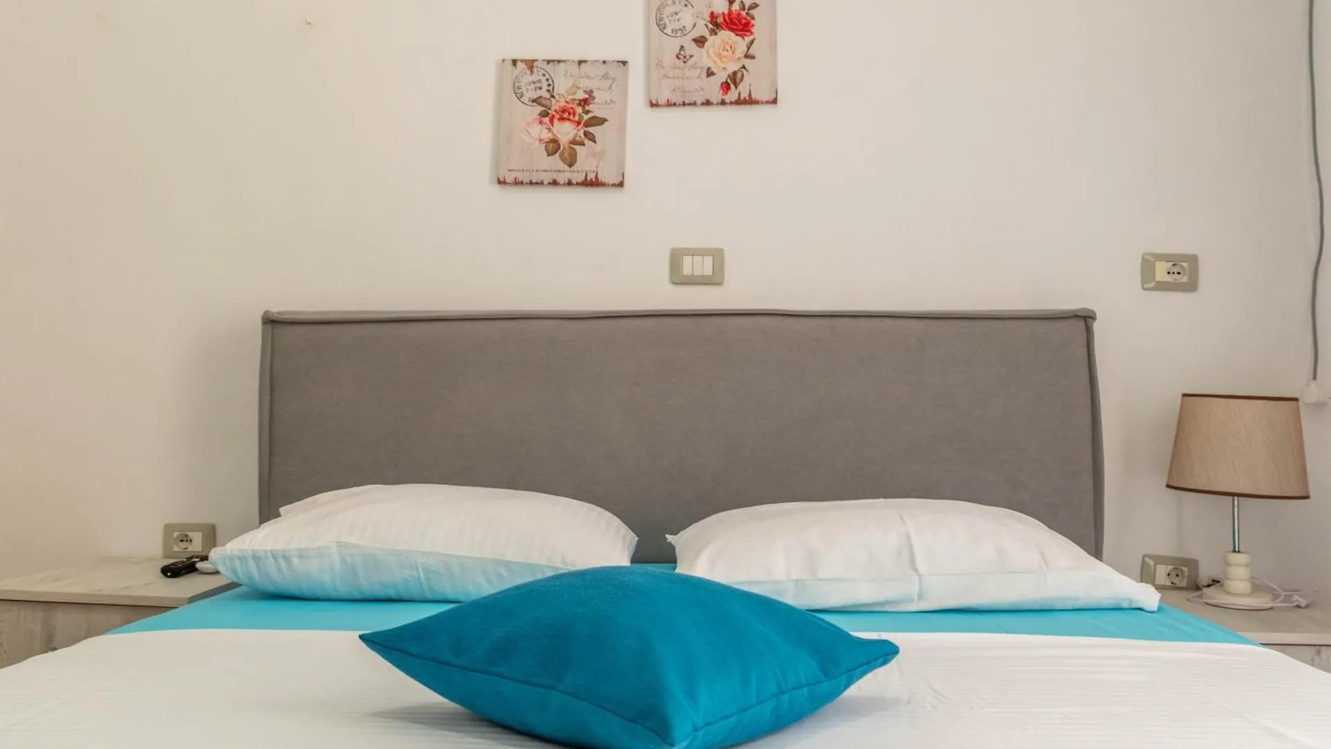 Hotel Portokali Himarë 0*,