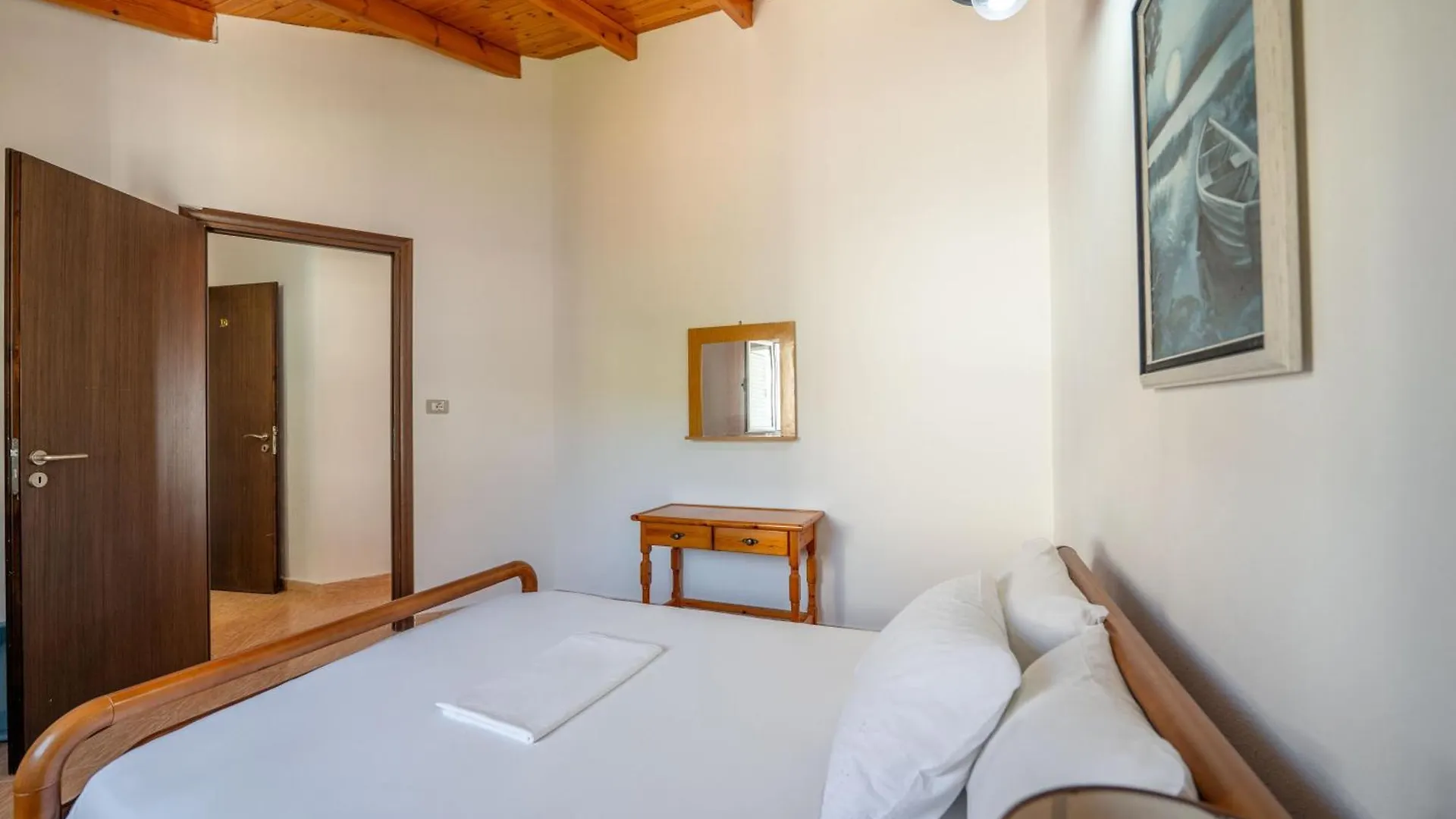 Hotel Portokali Himarë